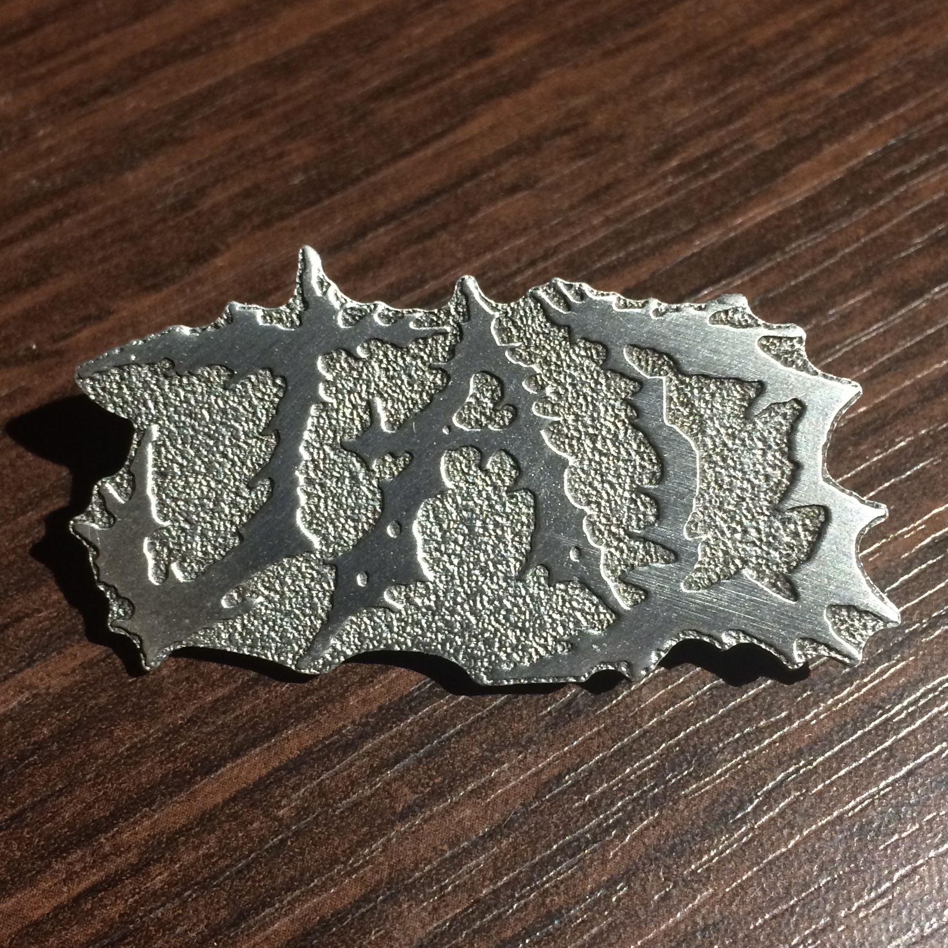 METAL PIN